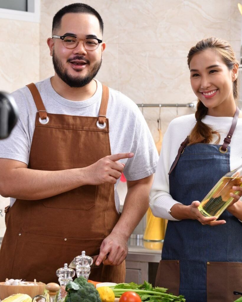 couple-blogger-vlogger-and-online-influence