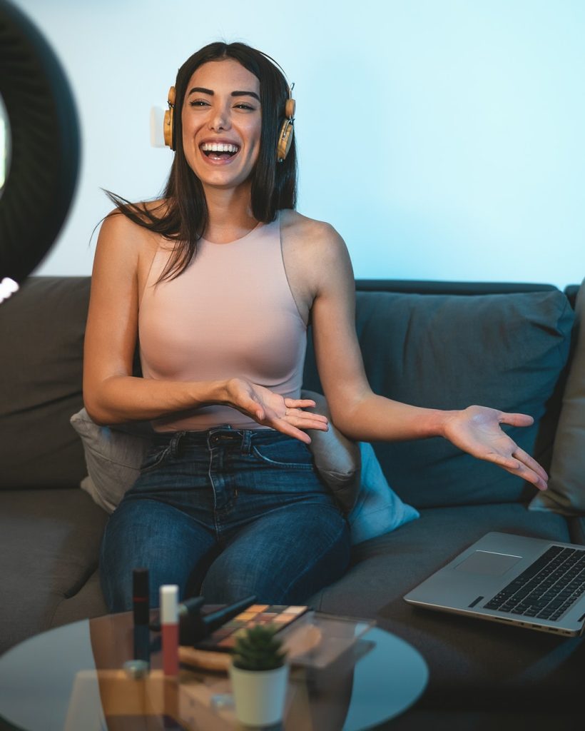 female-influencer-vlogging-online-with